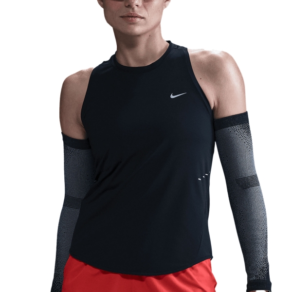 Top Running Mujer Nike Swift Top  Black/Reflective Silver HQ0620010