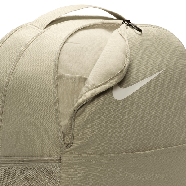 Nike Brasilia 9.5 Medium Backpack - Desert Khaki/Black/Sail
