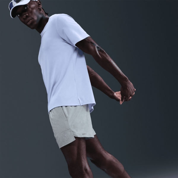 Nike Stride NIRT 5in Pantaloncini - Light Smoke Grey