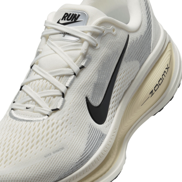 Nike Vomero 18 - Summit White/Black/Coconut Milk