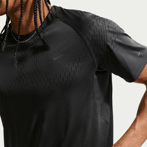 Nike Stride Dri-FIT ADV T-Shirt - Off Noir/Black/Reflective Black