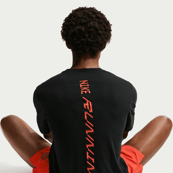 Nike Dri-FIT AeroSwift T-Shirt - Black/Bright Crimson