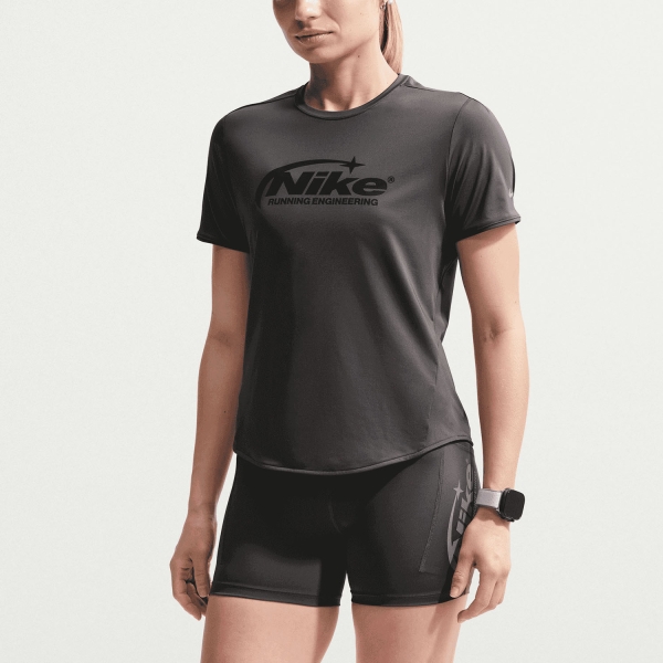Women's Running T-Shirts Nike Swift Graphic TShirt  Medium Ash/Reflective Silver IO4242254