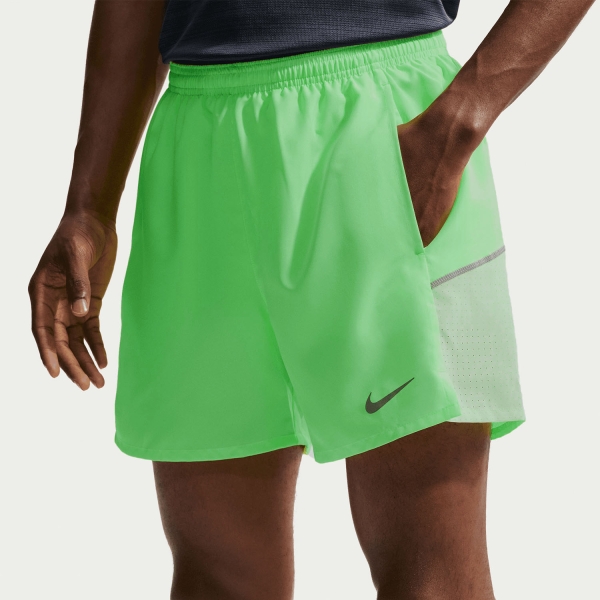 Men's Running Shorts Nike Miler 2 in 1 5in Shorts  Illusion Green/Cucumber Calm/Reflective Silver IF2044336