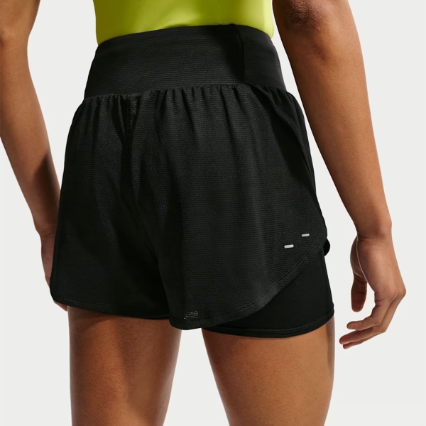 Nike Flow 2 in 1 2.5in Pantaloncini - Black/Reflective Silver