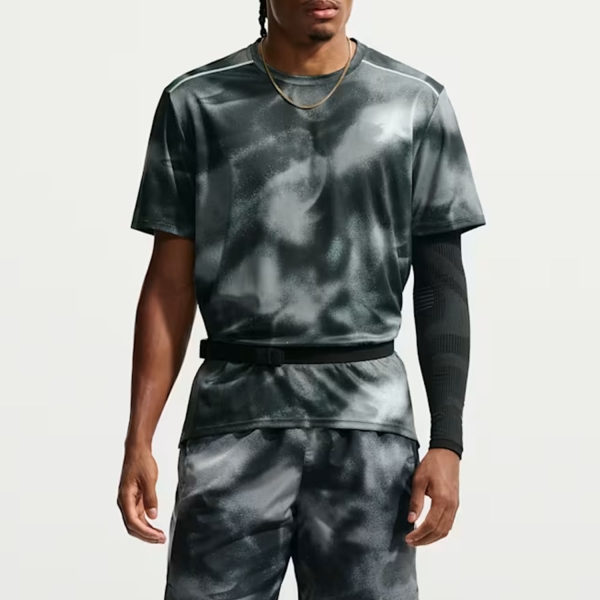 Men's Running T-Shirt Nike DriFIT UV Miler AOP TShirt  Black/Reflective Silver IV4814010