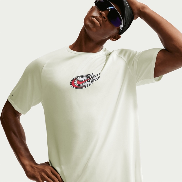 Nike Stride Unstoppable T-Shirt - White
